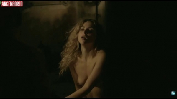 Полина Давила